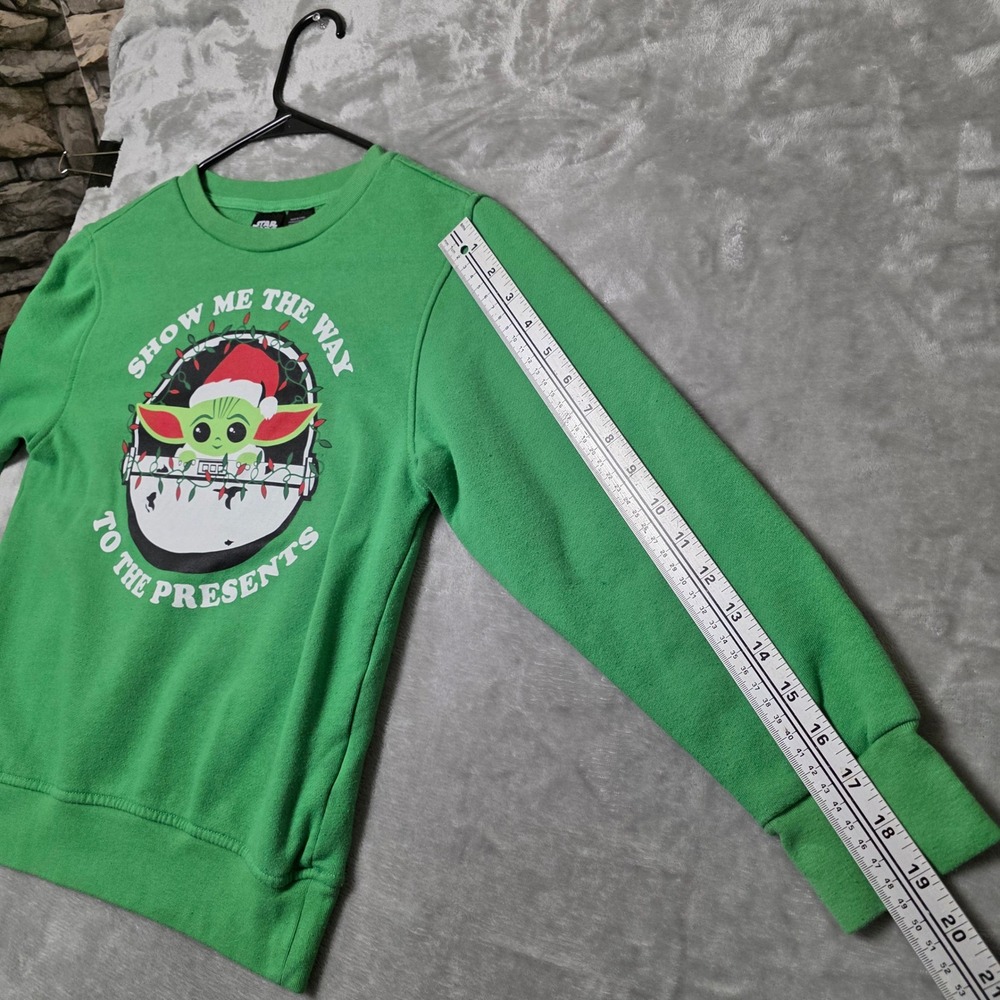 Star Wars Grogu Christmas Sweatshirt Youth‎ Boys M Green Graphic - Picture 10 of 10